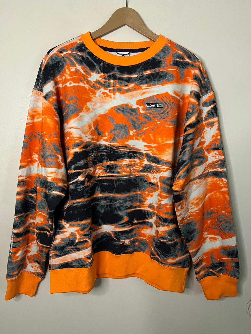 Nike ACG Therma Fit Fleece DV9541-885 All Over Print Orange Sweatshirt M